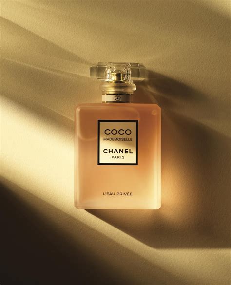 chanel perfume bottle wallpaper.